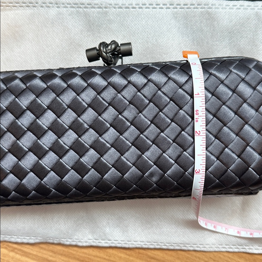 Bottega Veneta Clutch - Picture 10 of 10